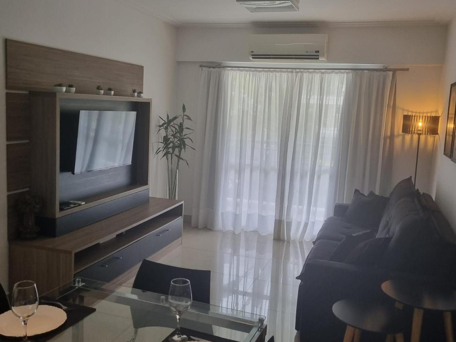 Excelente Apto Ao Lado Do Hospital Einstein, Hospital Sao Luis, Faculdade De Medicina Einstein, Estadio Do Morumbi, 80m² E Garagem Apartamento São Paulo